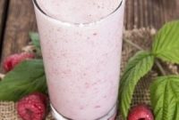 Watch the Nutrition Twins’ Detox Smoothie Video