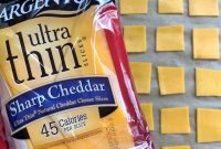 Homemade Keto Cheese Crackers (Cheez-It Style)