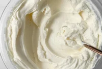 Silky Chantilly Frosting Recipe for Cakes and Cupcakes
