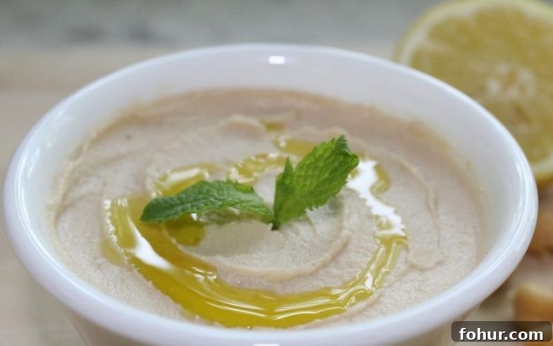 Traditional hummus