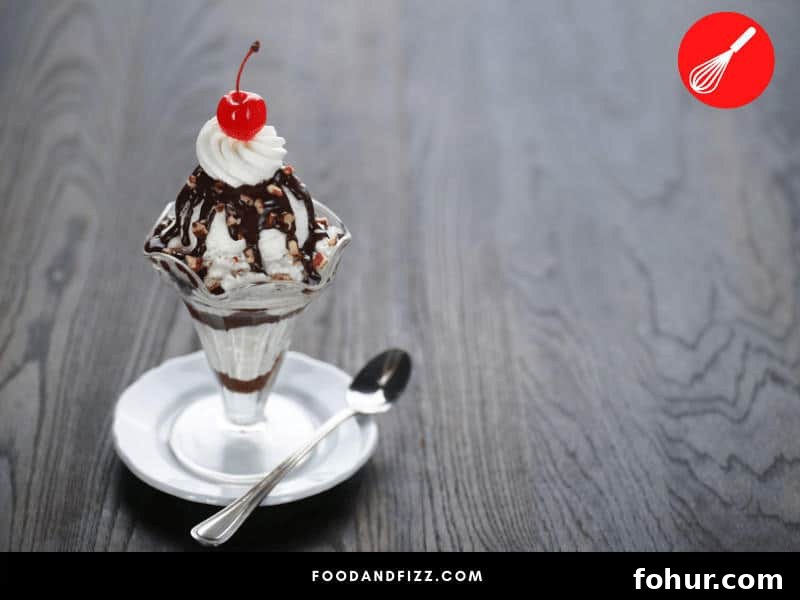 Reheat Hot Fudge Without a Microwave: Stovetop Method 6 Using the hot water bath method allows you to better control the consistency of your hot fudge sauce.