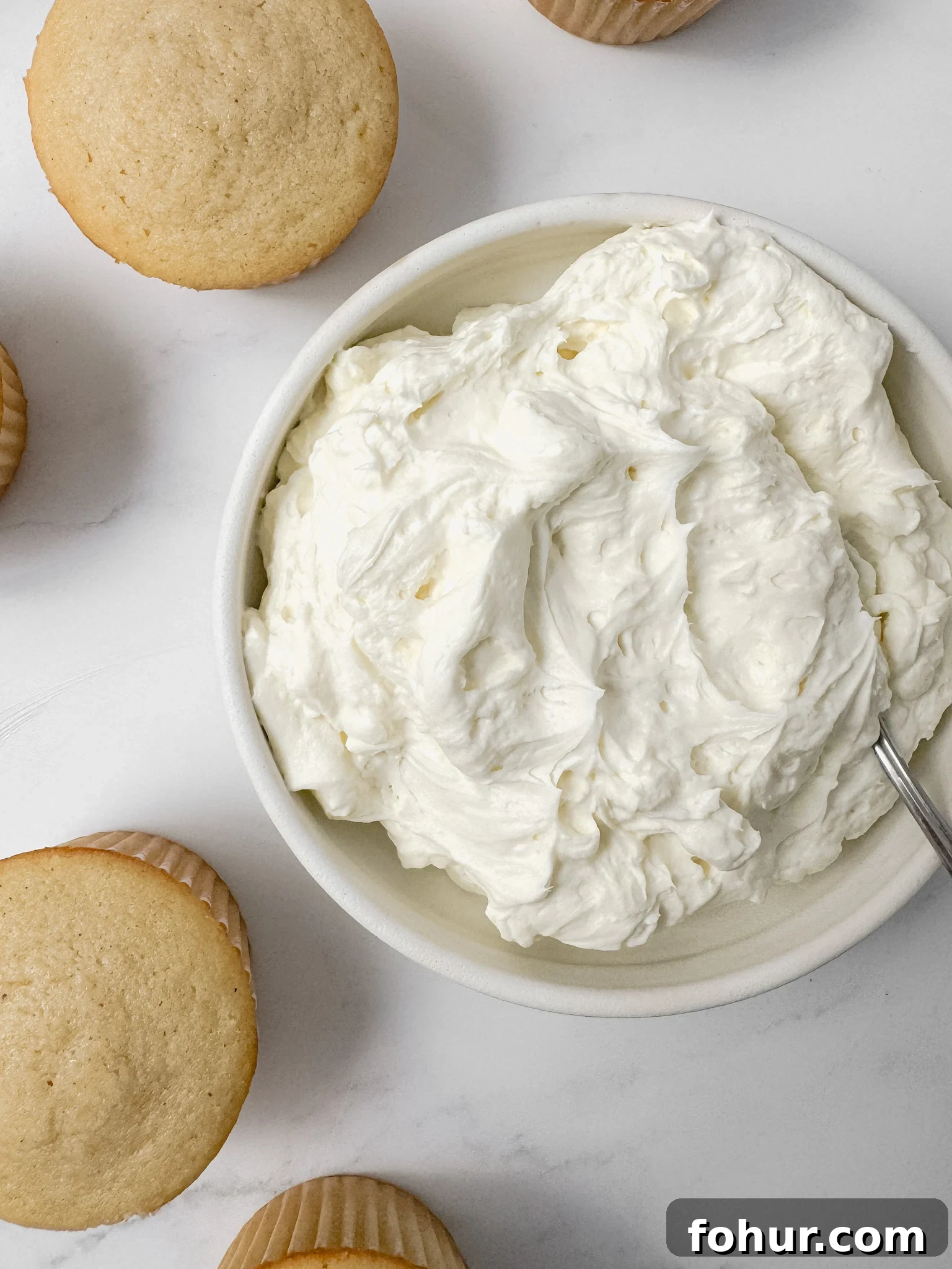 Silky Chantilly Frosting Recipe for Cakes and Cupcakes 3 Ingredients for Chantilly frosting